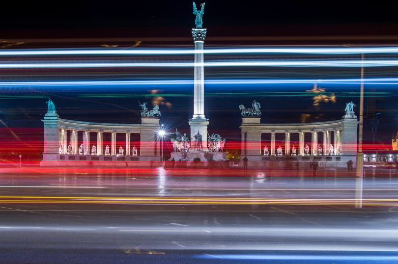 Hármas karambol a Hősök terénél