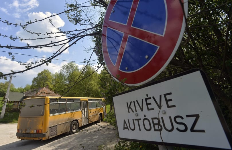 Már gyártják az új magyar csuklós buszokat
