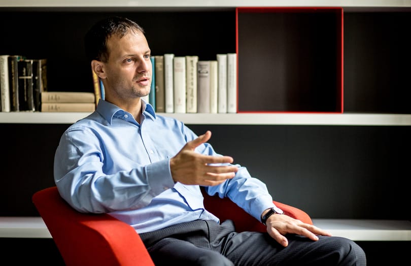 Légrádi Gergely: A ma emberének emlékek helyett mobiltelefonja van
