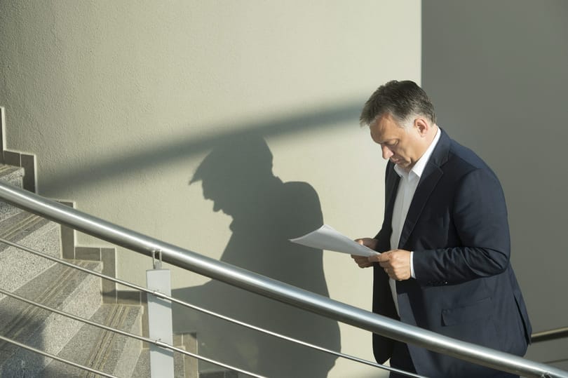 Győzze le a háttérhatalmat, segítsen Orbánnak választani következő Rétyi-könyvet!