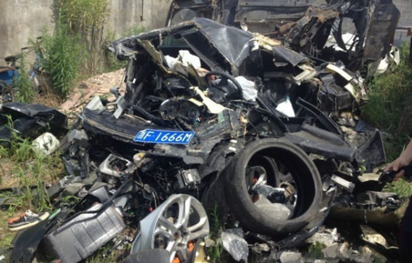 Mi marad egy fáknak csapódó Lamborghini Gallardóból? - fotók