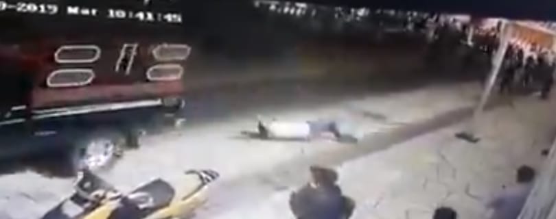 Nem teljesítette az ígéreteit a mexikói polgármester, teherautóhoz kötve húzták végig a városon