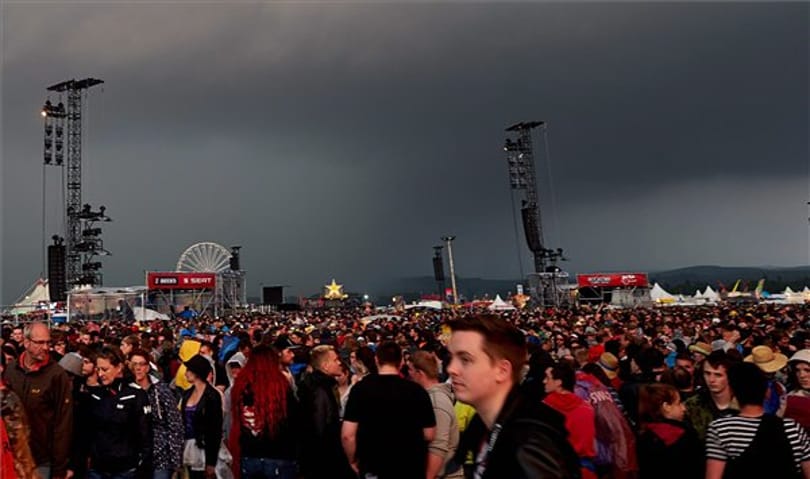 Ítéletidő: villám csapott a fesztiválozókba, félbeszakadt a tízezres Rock am Ring fesztivál