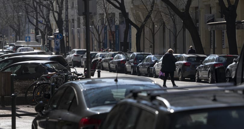 Újabb utcákban lett fizetős a parkolás Budapesten