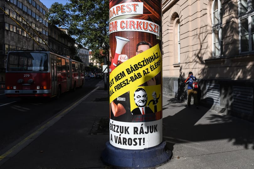 Zajlik a kampány: cirkusz és a nyulak után megjelentek a bábok is Budapesten