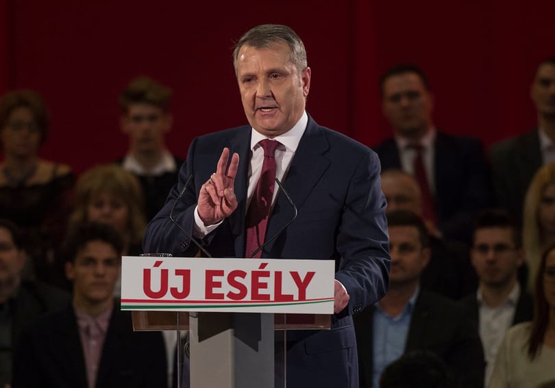 Messze még a kampány, de már ingyengyógyszert ígér az MSZP