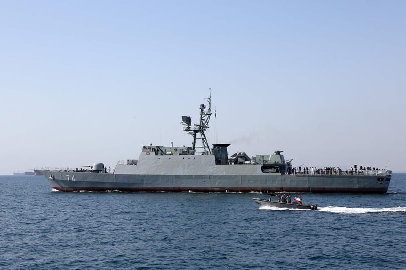 Iráni rakéta talált el egy izraeli hajót