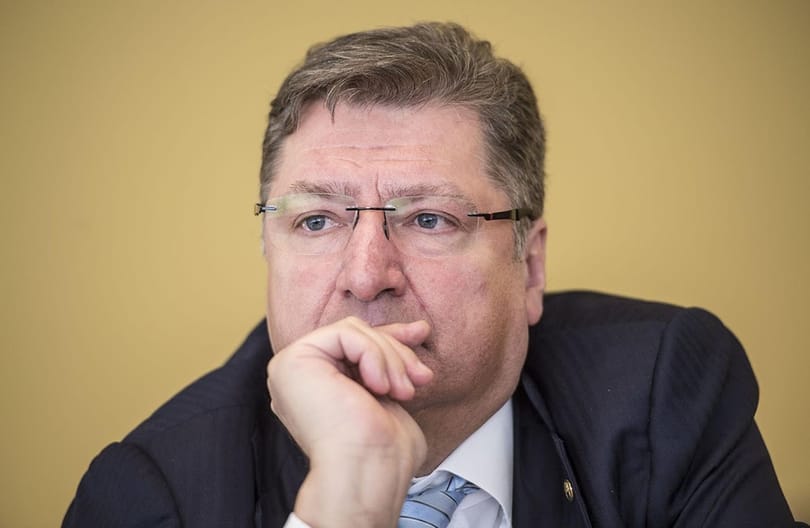 VIP repülőjegyek Sao Paulóba, tízmilliók “mentális felkészítésre”: megszereztük az MKIK szerződéseit