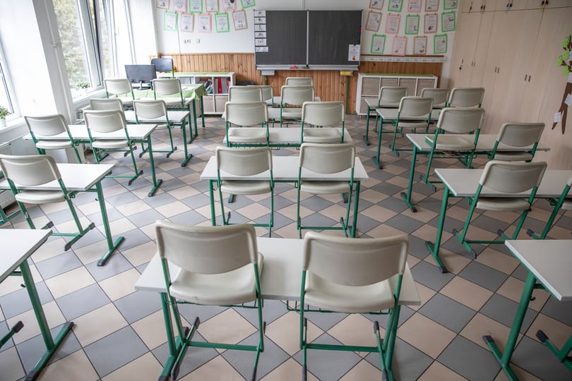 Brüsszel elvárja, hogy a magyar pedagógusok fizetését emeljék fel a diplomás átlagbérhez