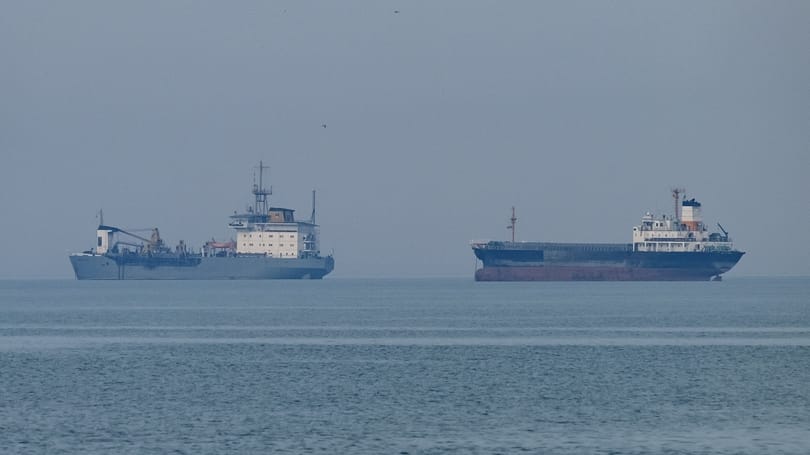 Két szupertanker is visszafordult a Hormuzi-szorosnál az amerikai bombázások után