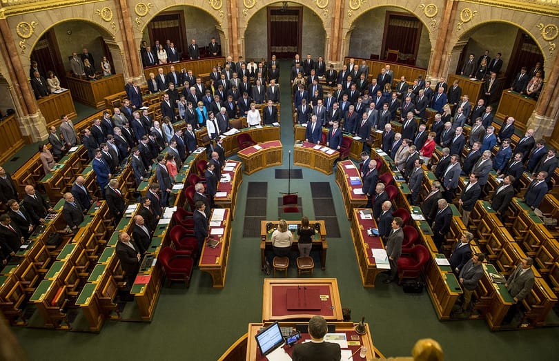 Bréking: Két ügyben is háromharmados egységben a parlament