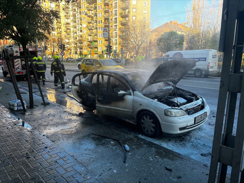 Kiégett egy autó péntek reggel a XIII. kerületben
