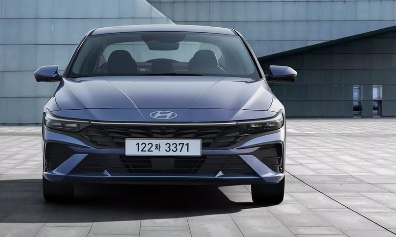Megújult a Hyundai szedánja, az immár okosórával is nyitható Elantra