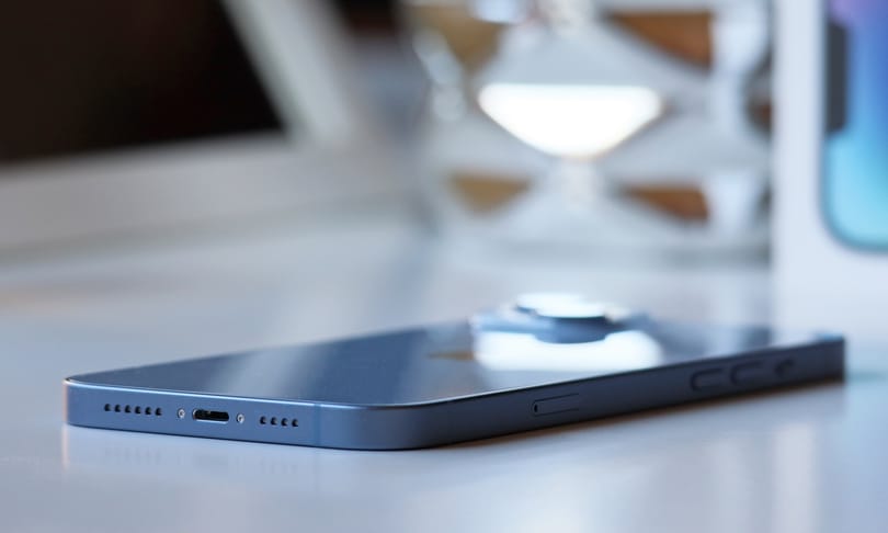 Az Apple új fejlesztése az iPhone-okba: saját 5G