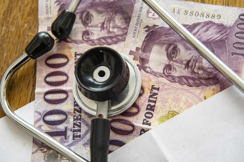 23 betege rokonaitól kért pénzt egy orvos, a foglalkozásától is eltiltatná az ügyészség