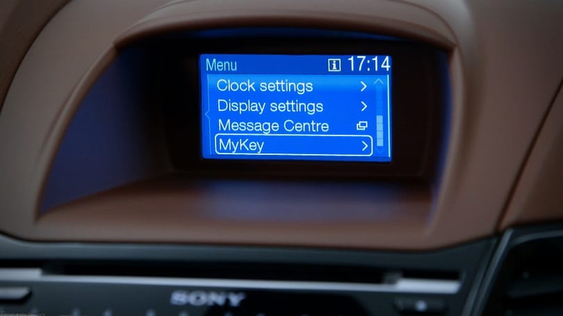 Láthatatlan szülő kerül a Ford Fiestákba