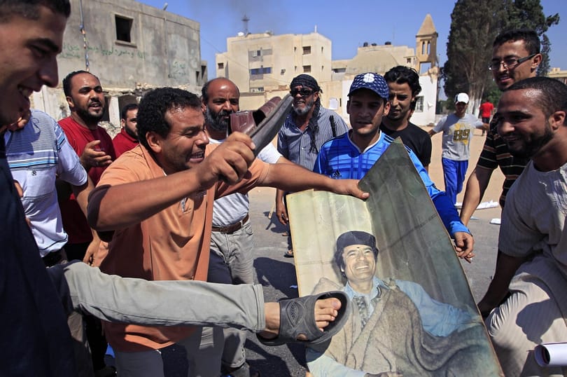 Kadhafi nem ússza meg, ha Algériába menekül