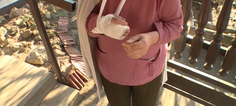 Telefonkábellel kötözték meg, majd kirabolták az idős asszonyt szilveszter éjjel