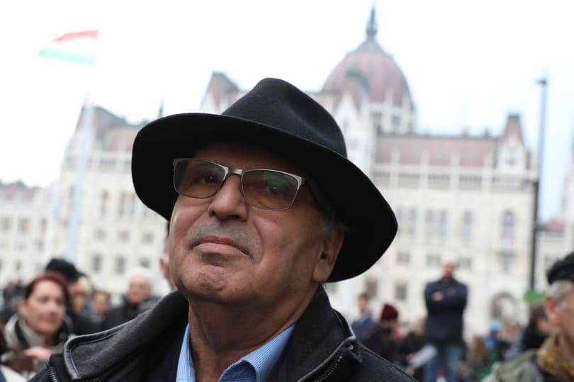 Most már akár 