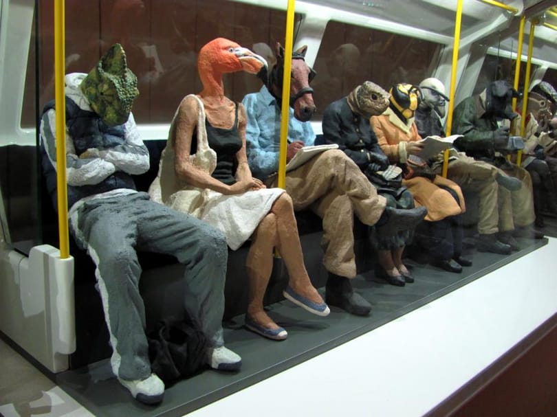 Izgalmas kortárs kiállítás a milánói metróban
