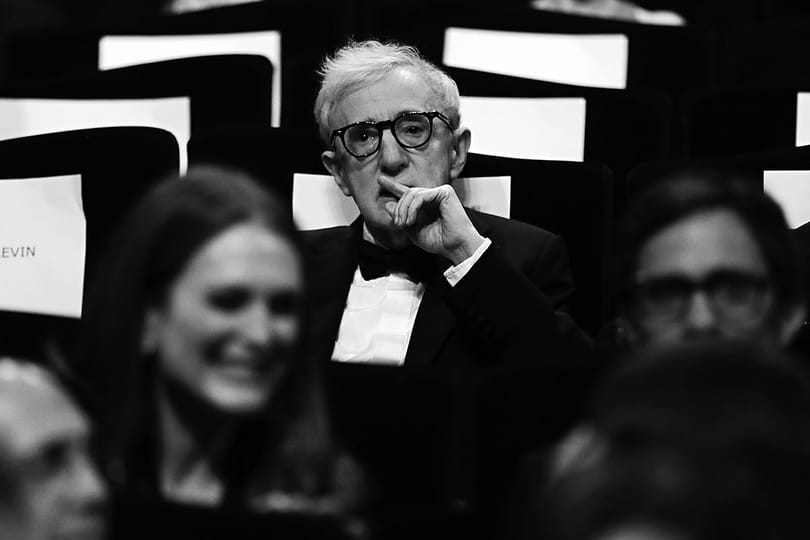 Woody Allen nem fél a botránytól, új filmjében Jude Law egy 15 éves lánnyal hempereg