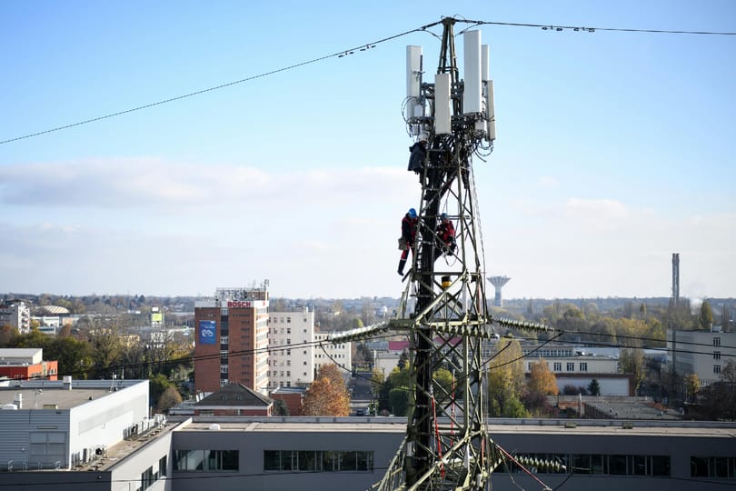 Ne csak a szolgáltatóját szidja, ha sokkal drágábban mobilozhat és internetezhet