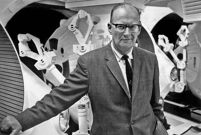 Műholdas tévé 1945-ben: valakinek odafönt cserélgetni kellett volna a rádiócsöveket