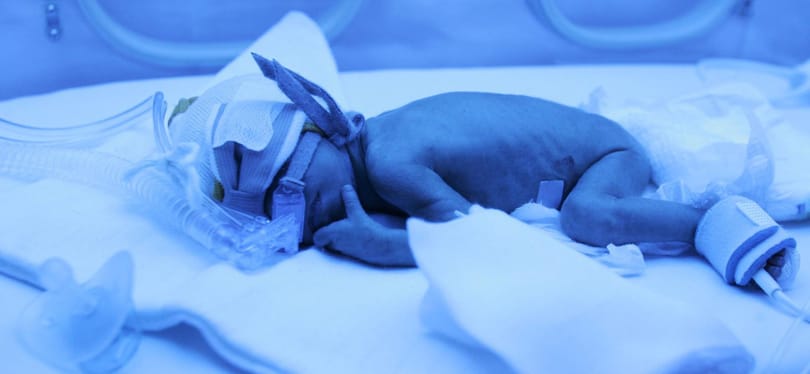 245 grammal született a baba, most egészségesen hazatérhetett a kórházból