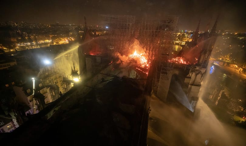 Nincs olyan nagy fa Franciaországban, amelyből újjá lehetne építeni a Notre-Dame födémét