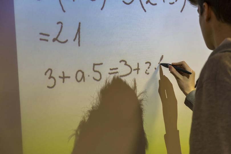„Az első és legfontosabb határ, hogy matektanárként bemegyek-e magyart helyettesíteni