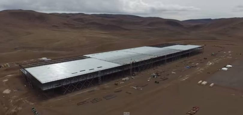 Videó: Gigantikus akkugyárat épít a Tesla Nevadában