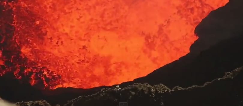 Ön is bepillanthat egy halálosan veszélyes, aktív vulkán belsejébe