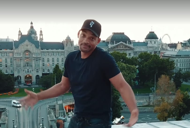 50 éves lett Will Smith, úgyhogy kiugrott egy helikopterből – videó