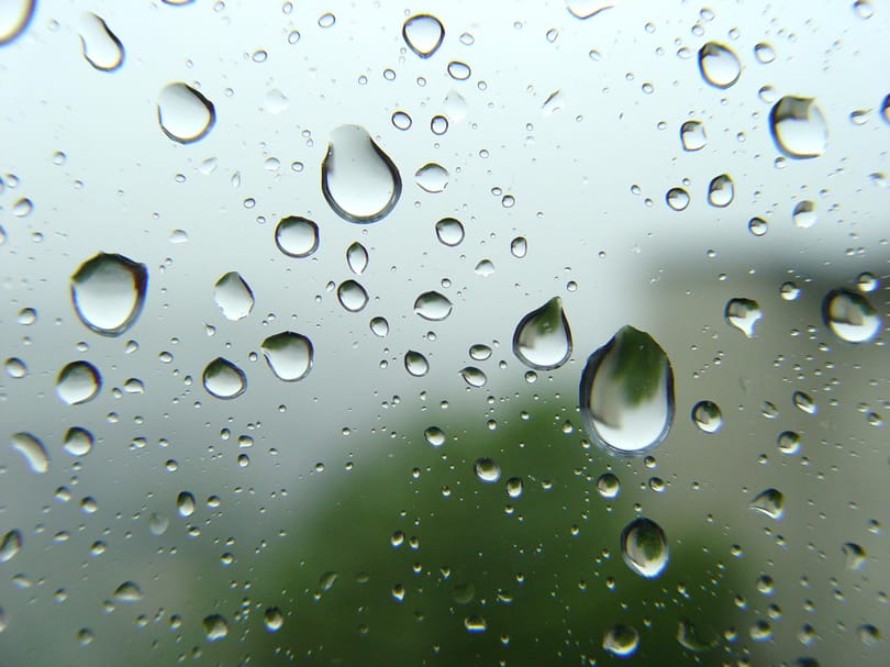 Kitalálták az esőelemet, ami esőcseppekből generál elektromos áramot