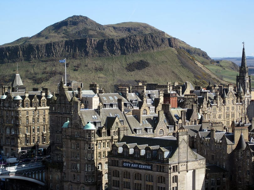 Turistaadó lesz Edinburghban
