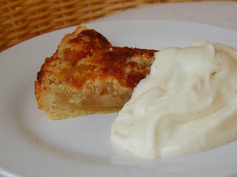 Őszi recept: kardamomos almás pite vaníliaszósszal