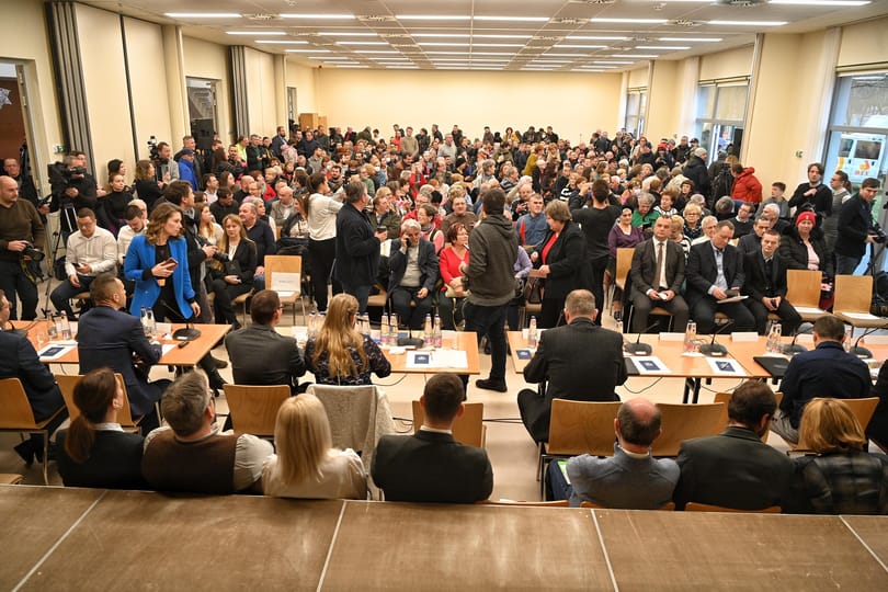 Népszavazást kezdeményez a Momentum a debreceni akkumulátorgyárról