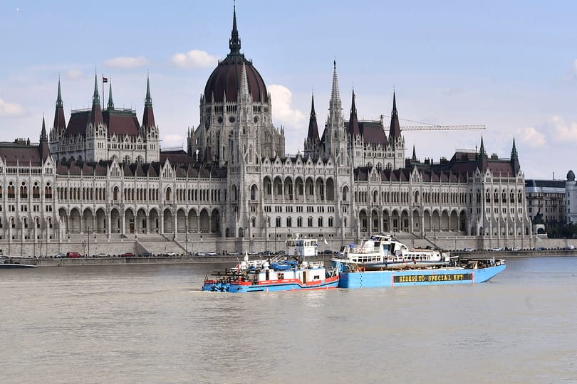 A Dunába temethetik a Hableány magyar legénységét