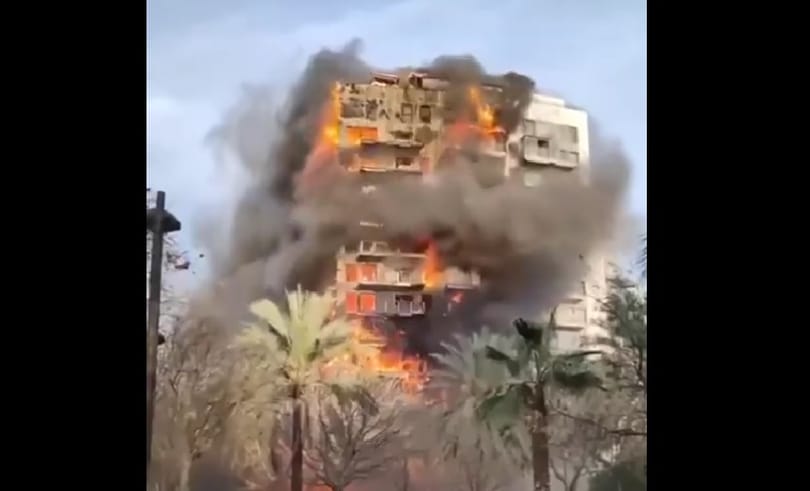 Tíz ember halt meg a valenciai lakópark leégésekor