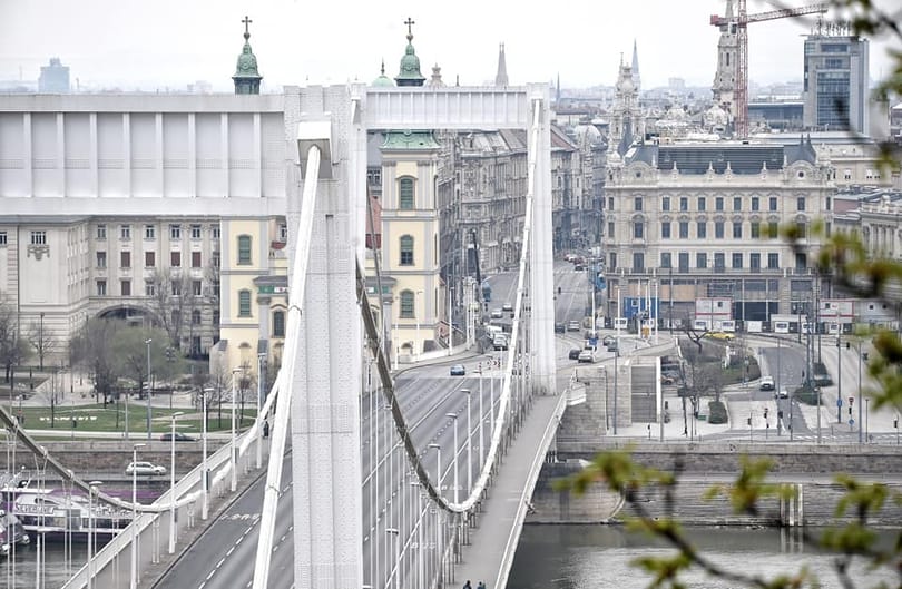 A kormány szerint „elvárható, hogy Budapest is támogassa a szegényebb településeket”