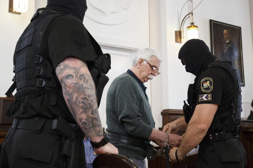 Életfogytiglanra ítélték a bőnyi rendőrgyilkost