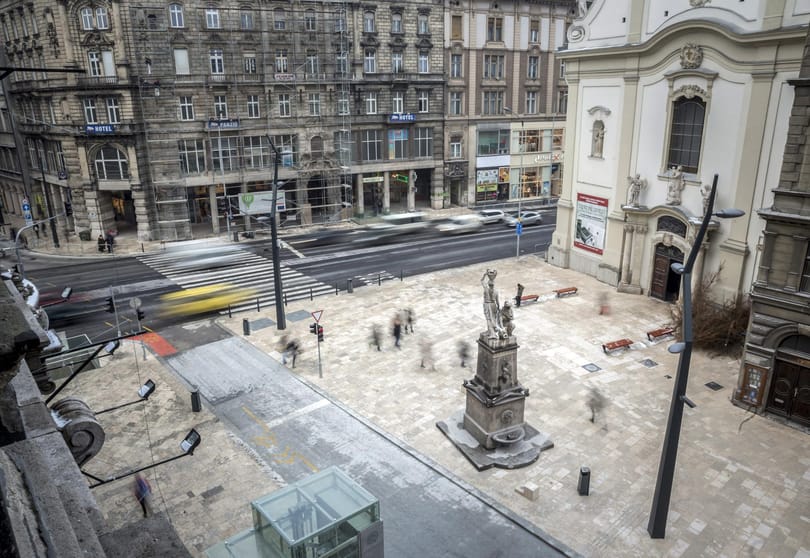 Videó a Ferenciek terén történt autós üldözésről
