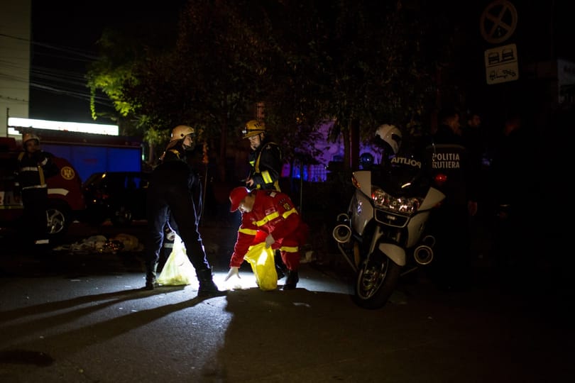 Már 27 áldozata van a bukaresti tűznek