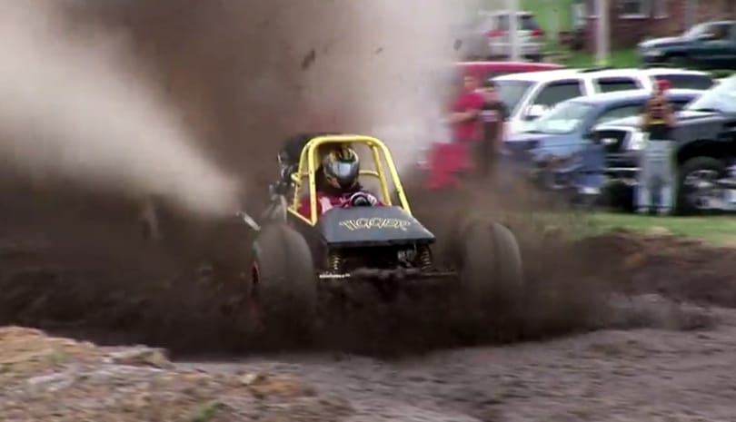 Látott már dagonya dragstert? Pedig igencsak látványos