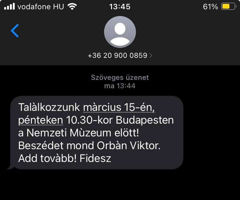Sms-ben és telefonhívással toborozzák a nézőket Orbán Viktor március 15-i beszédére