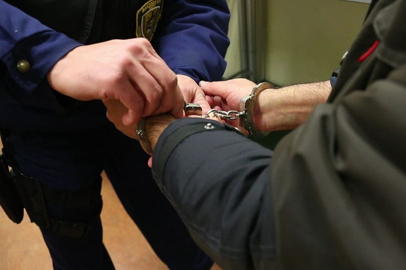 Életfogytiglanra ítélték azt a férfit, aki egy autót megállított az M5-ösön, majd lelőtte utasait