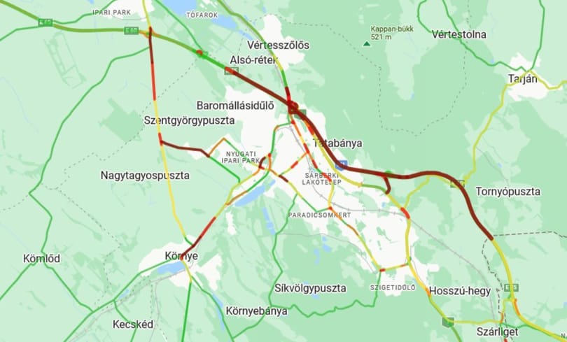 Az M1-es egyik hídjának hajtott egy teherautó, még mindig 10 kilométeres a sor