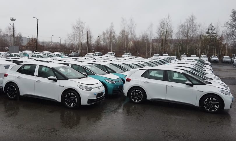 A VW egy titkos telephelyen tárolja a hibáktól hemzsegő új villanyautóit