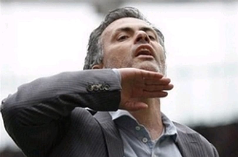 Mourinho autóját megtámadták Barcelonában