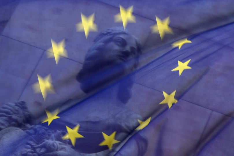 Medián: Kétharmaddal szavazná le a nép Orbán Viktort, ha a Huxit mellett kampányolna